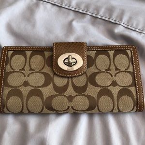 Coach wallet